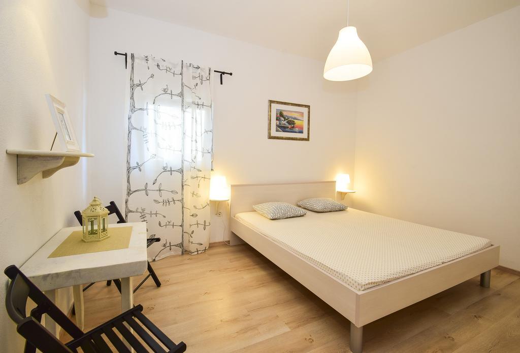 Amadrian Apartments Šibenik Exteriör bild