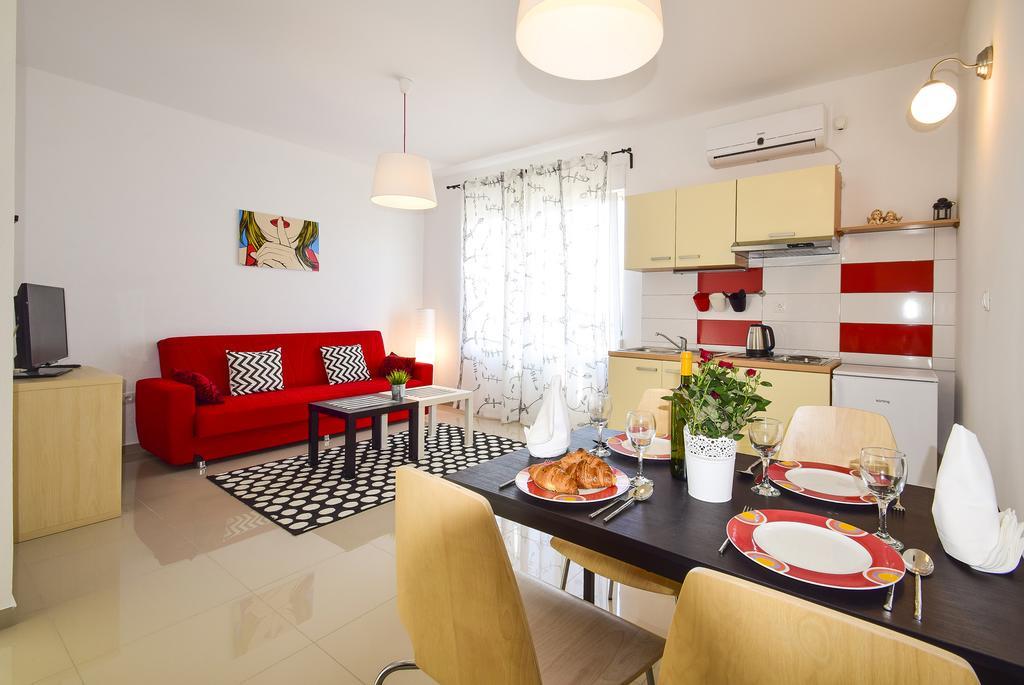 Amadrian Apartments Šibenik Exteriör bild