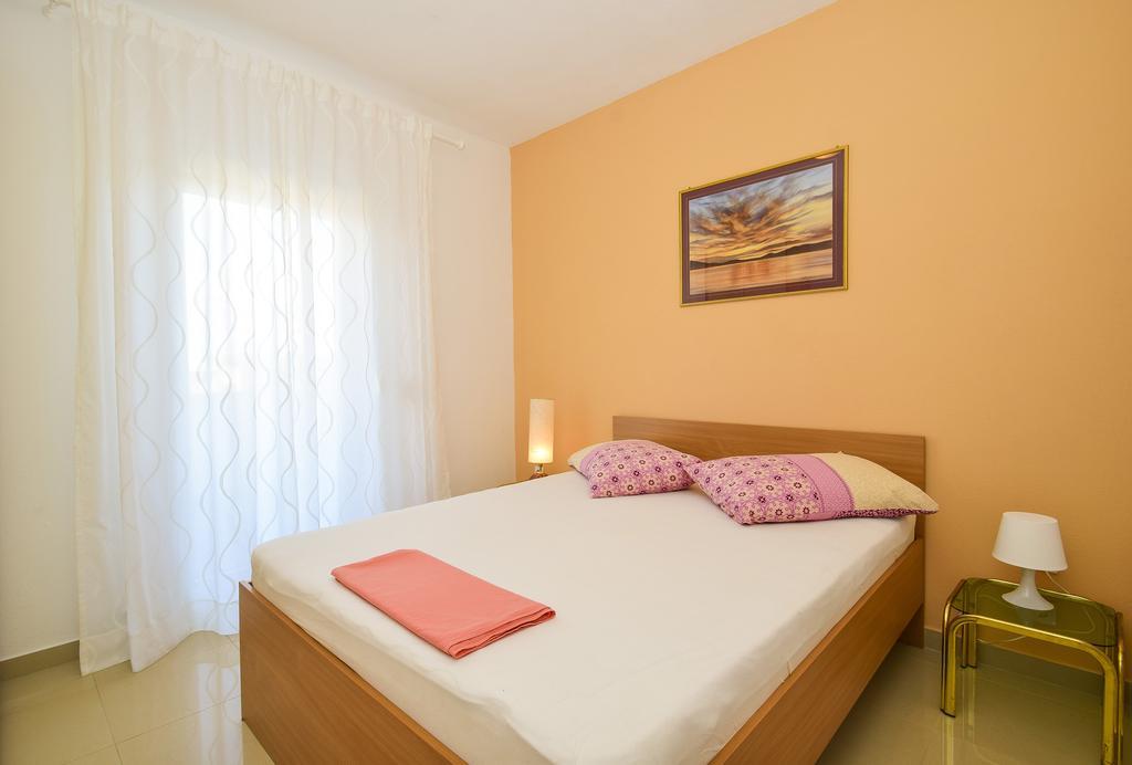 Amadrian Apartments Šibenik Exteriör bild