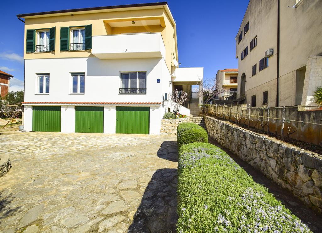 Amadrian Apartments Šibenik Exteriör bild