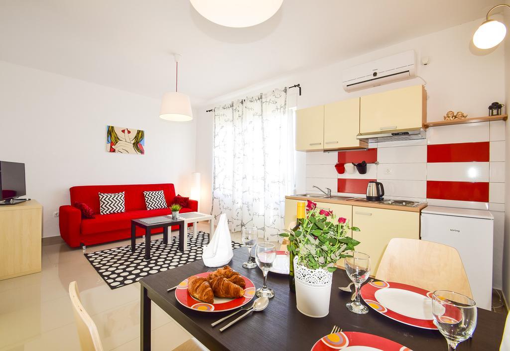 Amadrian Apartments Šibenik Exteriör bild