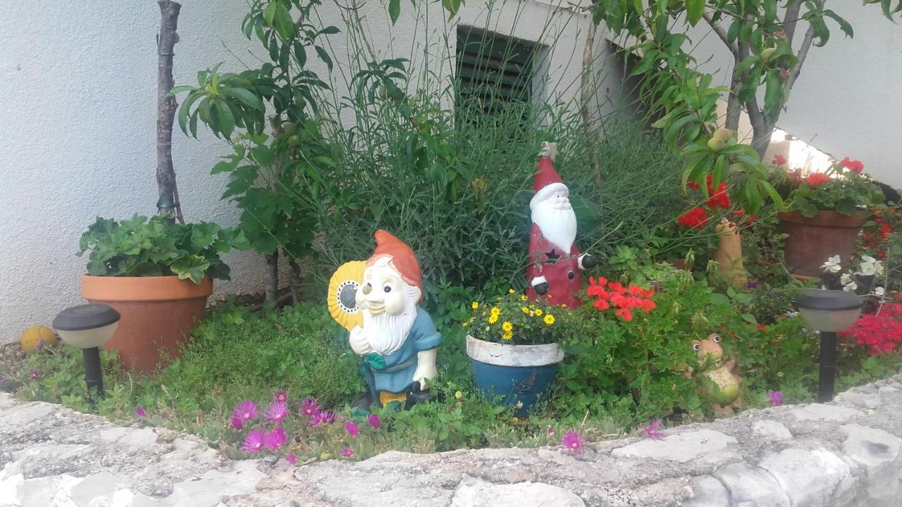 Amadrian Apartments Šibenik Exteriör bild